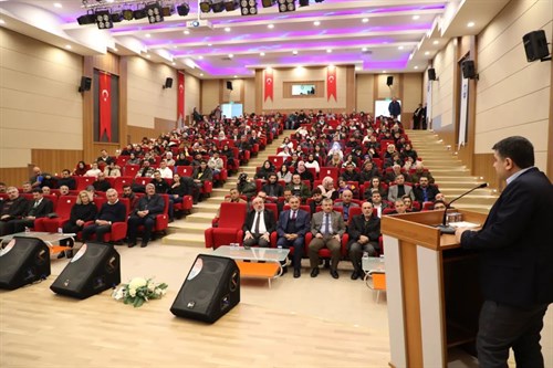İlçemizde Çilek Üretiminin Geliştirilmesi Hakkında Yapılan Toplantıya Kaymakam Mehmet TUNÇ da Katıldı